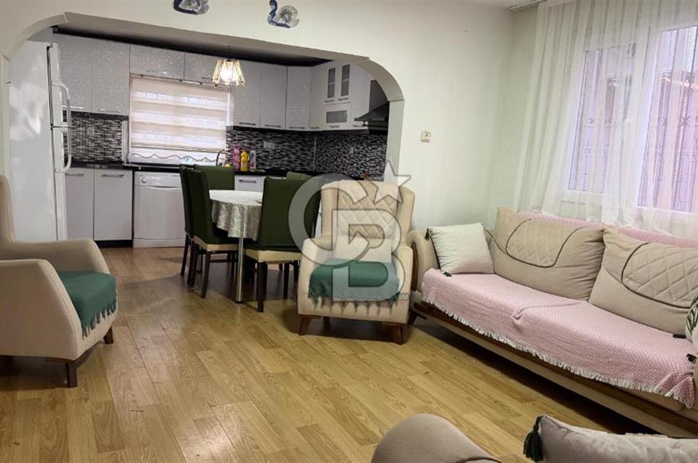 Seferihisar Ürkmez'de Deniz Tarafında 2+1 Eşyalı Kiralık Daire