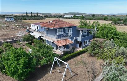 İzmir Menderes'de 5+2 Satılık Müştemilatlı Müstakil Dubleks Ev