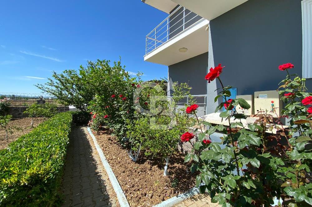 İzmir Menderes'de 5+2 Satılık Müştemilatlı Müstakil Dubleks Ev