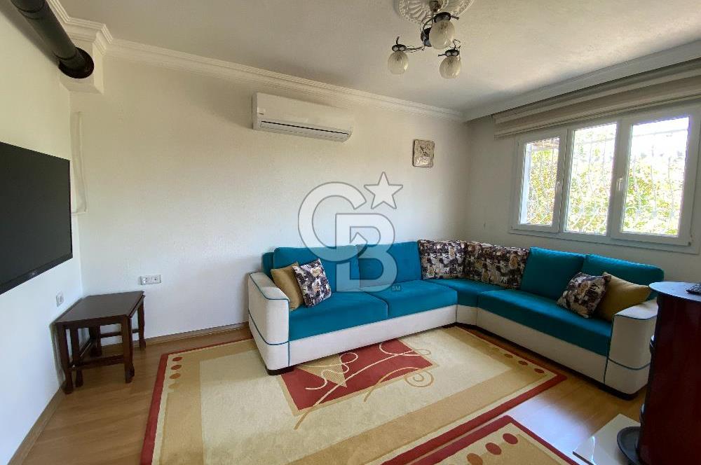 İzmir Menderes'de 5+2 Satılık Müştemilatlı Müstakil Dubleks Ev