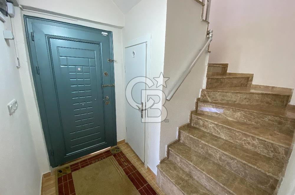 İzmir Menderes'de 5+2 Satılık Müştemilatlı Müstakil Dubleks Ev