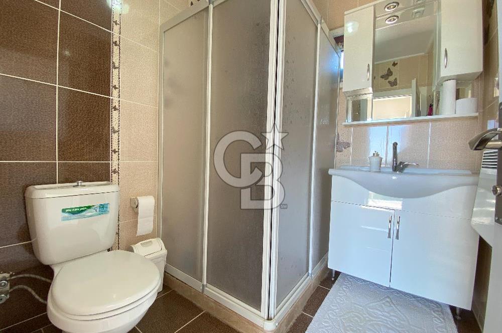 İzmir Menderes'de 5+2 Satılık Müştemilatlı Müstakil Dubleks Ev