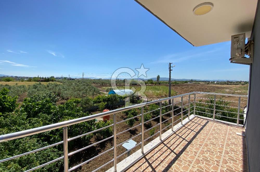 İzmir Menderes'de 5+2 Satılık Müştemilatlı Müstakil Dubleks Ev