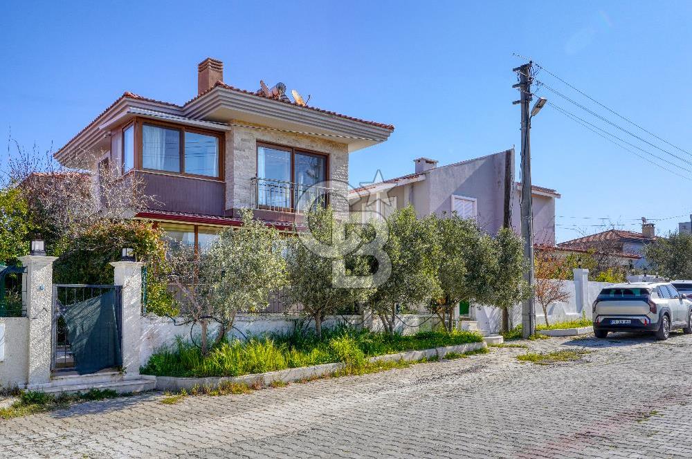 Çeşme Şifne'de Müstakil Bahçeli Dubleks Villa Denize 5 Dakika