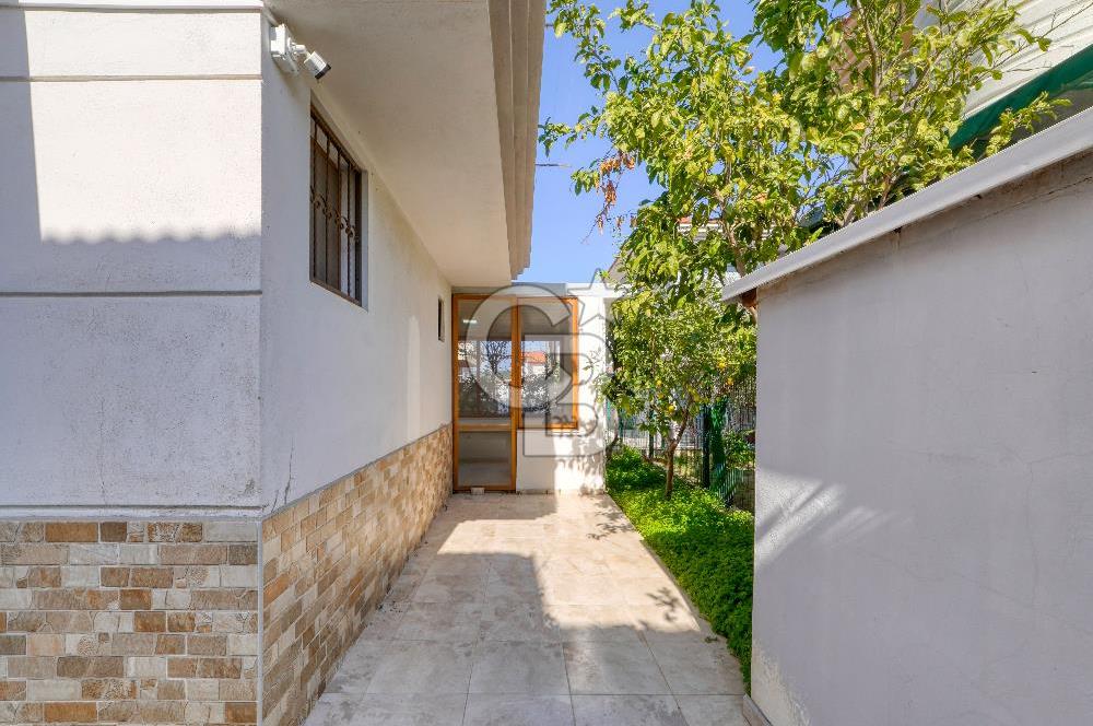 Çeşme Şifne'de Müstakil Bahçeli Dubleks Villa Denize 5 Dakika