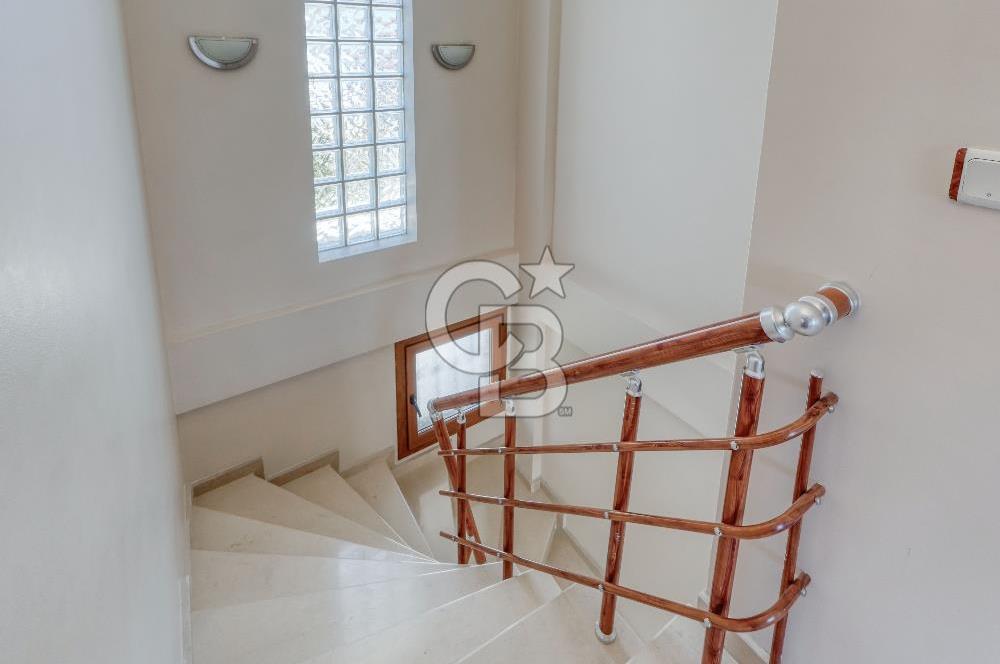 Çeşme Şifne'de Müstakil Bahçeli Dubleks Villa Denize 5 Dakika