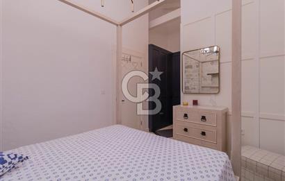 Alaçatı’da Satılık Cumbalı, Eşyalı 3+1 Villa