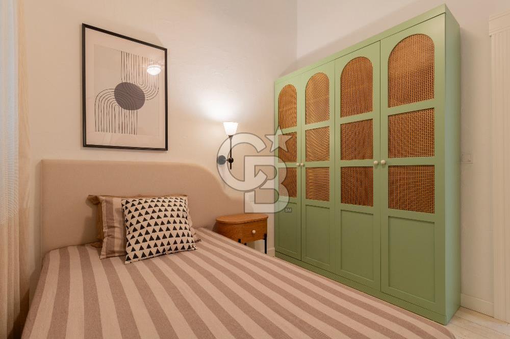 Alaçatı’da Satılık Cumbalı, Eşyalı 3+1 Villa