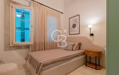 Alaçatı’da Satılık Cumbalı, Eşyalı 3+1 Villa