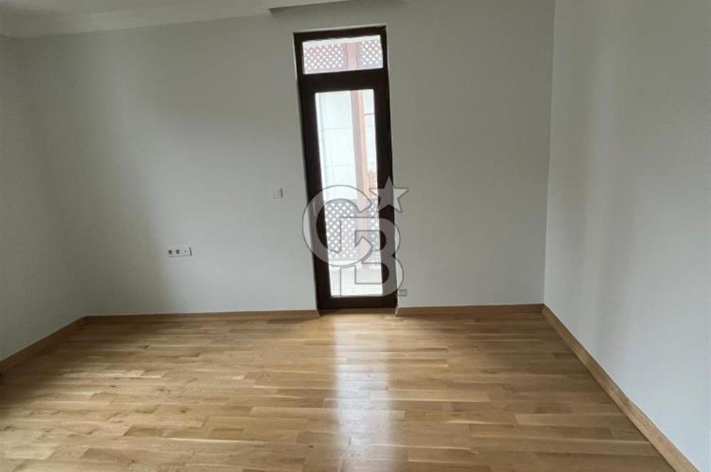 CB SITKI ŞİMŞEK'TEN DOKTORLAR SİTESİNDE TAMAMEN YENİLENMİŞ VİLLA