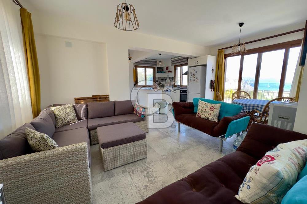 URLA GÜLBAHÇE 302m2 ARSA İÇİNDE SATILIK MÜSTAKİL VİLLA