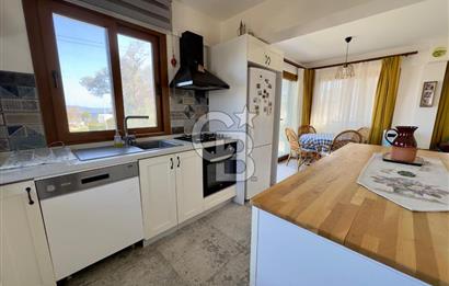 URLA GÜLBAHÇE 302m2 ARSA İÇİNDE SATILIK MÜSTAKİL VİLLA