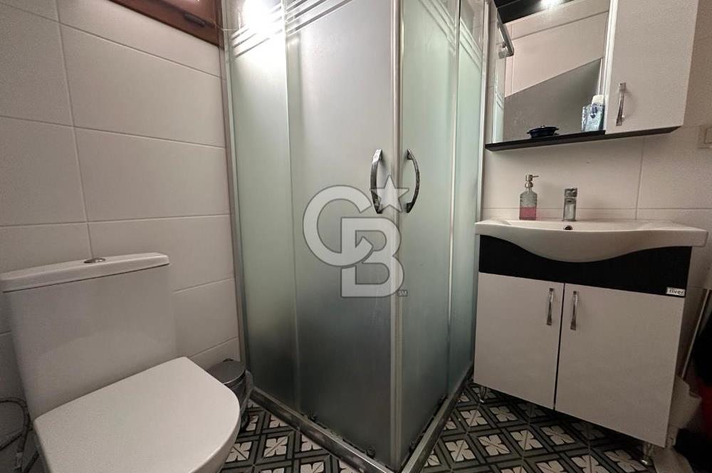 URLA GÜLBAHÇE 302m2 ARSA İÇİNDE SATILIK MÜSTAKİL VİLLA