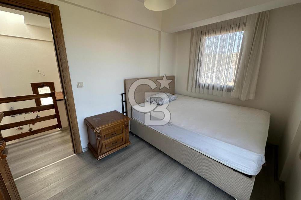 URLA GÜLBAHÇE 302m2 ARSA İÇİNDE SATILIK MÜSTAKİL VİLLA