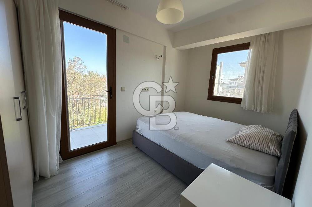 URLA GÜLBAHÇE 302m2 ARSA İÇİNDE SATILIK MÜSTAKİL VİLLA