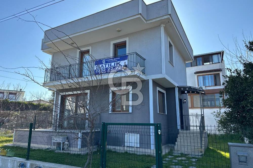 URLA GÜLBAHÇE 302m2 ARSA İÇİNDE SATILIK MÜSTAKİL VİLLA