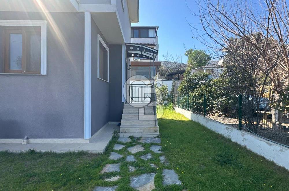 URLA GÜLBAHÇE 302m2 ARSA İÇİNDE SATILIK MÜSTAKİL VİLLA