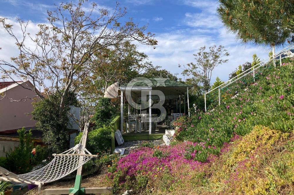 BOZCAADA RUM MAHALLESİNDE SATILIK 7 ODALI BUTİK OTEL