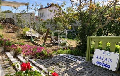 BOZCAADA RUM MAHALLESİNDE SATILIK 7 ODALI BUTİK OTEL