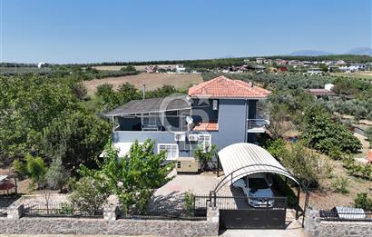 İzmir Menderes'de 5+2 Satılık Müştemilatlı Müstakil Dubleks Ev