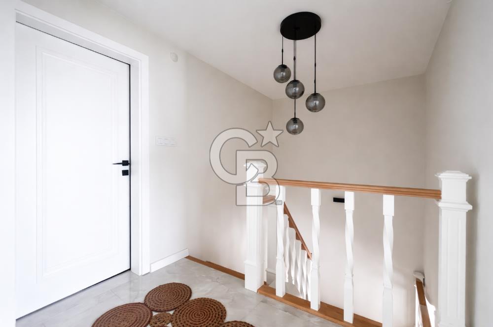 Çanakkale Çınarlı Köyünde Boğaz Manzaralı 3+1 Satılık Villa