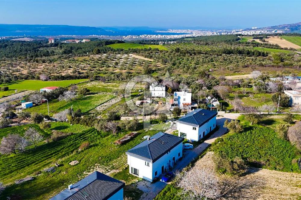 Çanakkale Çınarlı Köyünde Boğaz Manzaralı 3+1 Satılık Villa