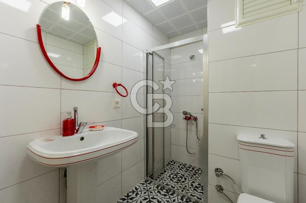 KARŞIYAKA ÇARŞI ARABACILAR SOKAKTA TADİLATLI KİRALIK OFİS BÜRO