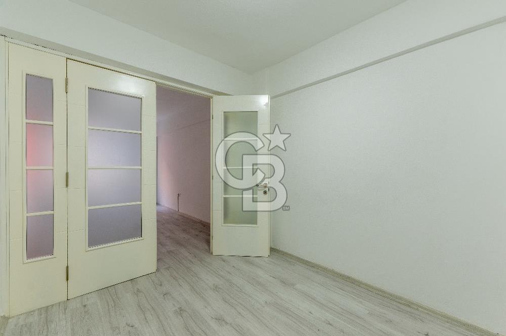 KARŞIYAKA ÇARŞI ARABACILAR SOKAKTA TADİLATLI KİRALIK OFİS BÜRO