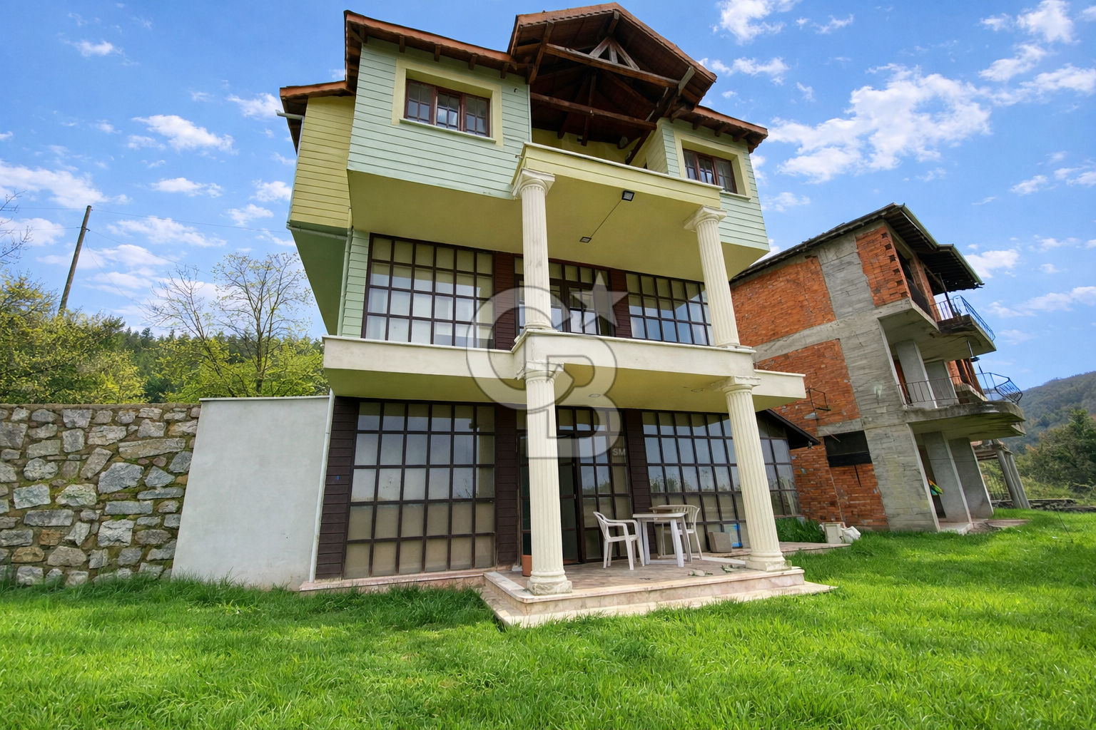 SAKARYA SÖĞÜTLÜ'DE SATILIK MANZARALI MÜSTAKİL TRİPLEKS VİLLA