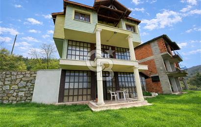 SAKARYA SÖĞÜTLÜ'DE SATILIK MANZARALI MÜSTAKİL TRİPLEKS VİLLA
