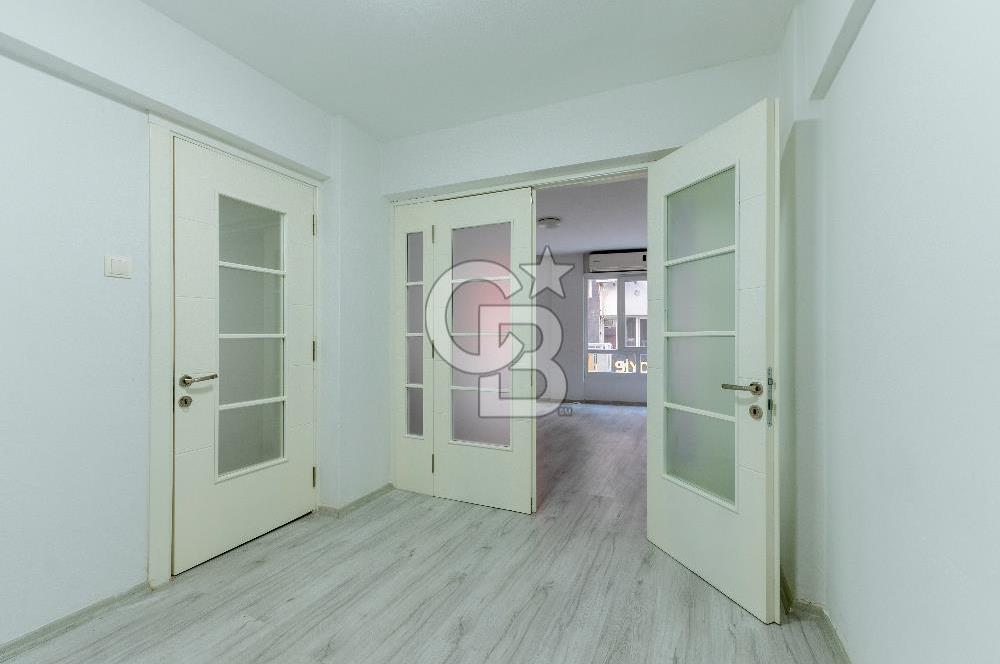 KARŞIYAKA ÇARŞI ARABACILAR SOKAKTA TADİLATLI KİRALIK OFİS BÜRO