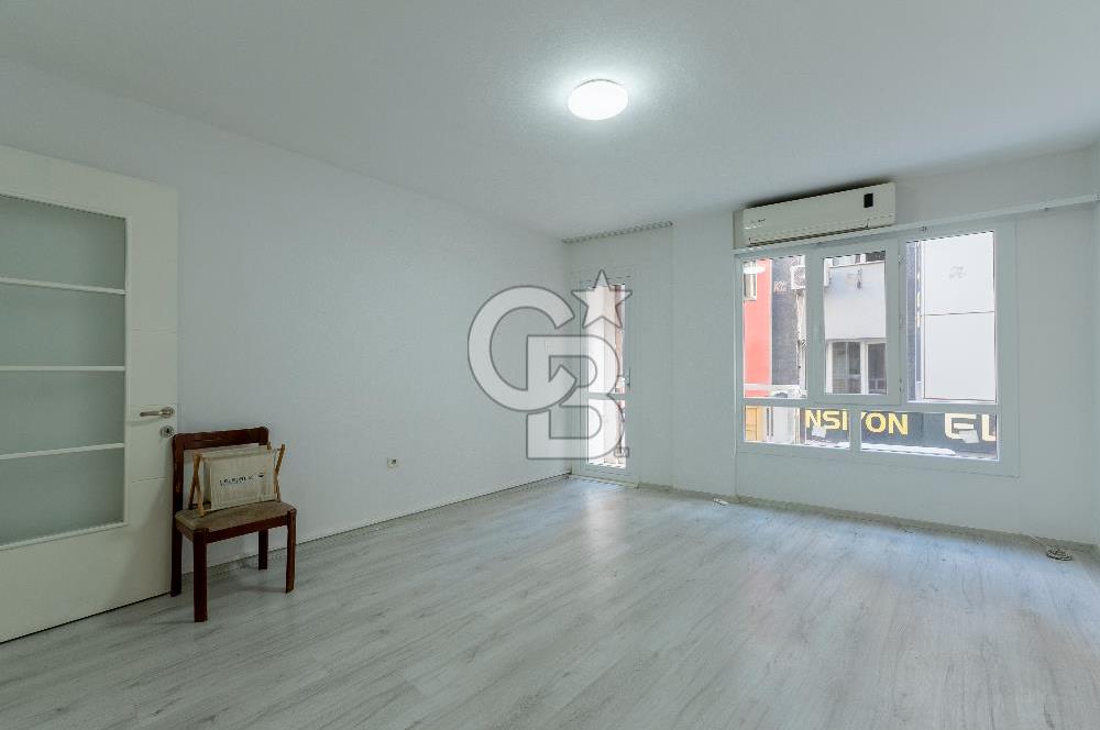 KARŞIYAKA ÇARŞI ARABACILAR SOKAKTA TADİLATLI KİRALIK OFİS BÜRO