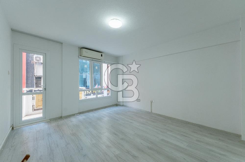 KARŞIYAKA ÇARŞI ARABACILAR SOKAKTA TADİLATLI KİRALIK OFİS BÜRO