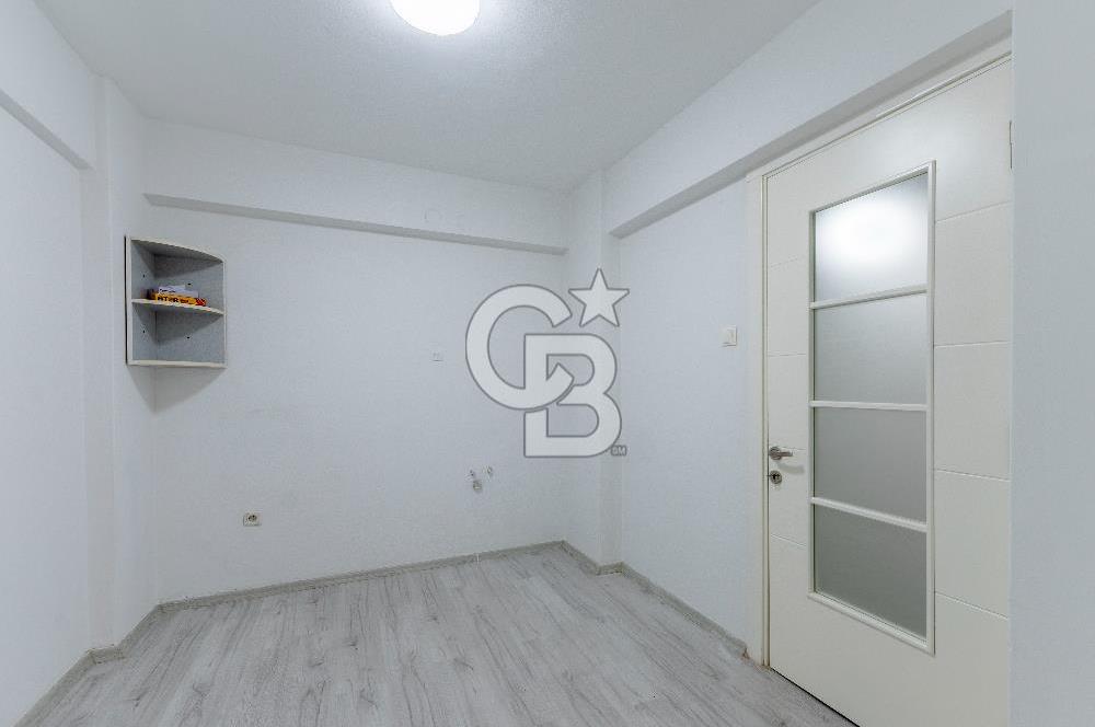 KARŞIYAKA ÇARŞI ARABACILAR SOKAKTA TADİLATLI KİRALIK OFİS BÜRO