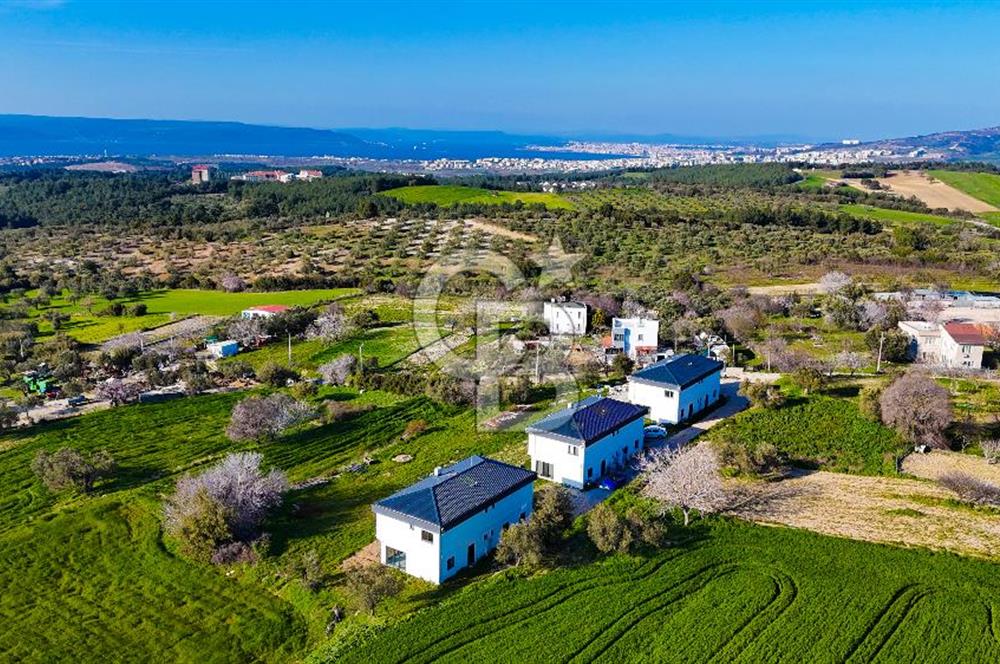 Çanakkale Çınarlı Köyünde Boğaz Manzaralı 3+1 Satılık Villa