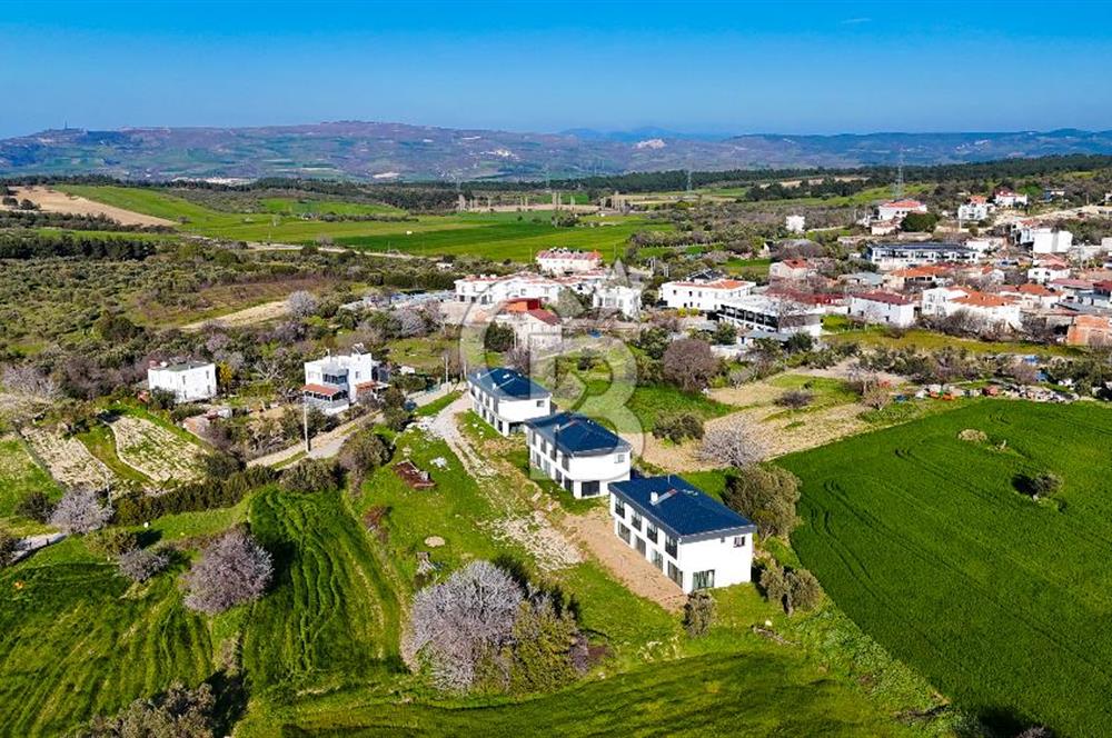 Çanakkale Çınarlı Köyünde Boğaz Manzaralı 3+1 Satılık Villa