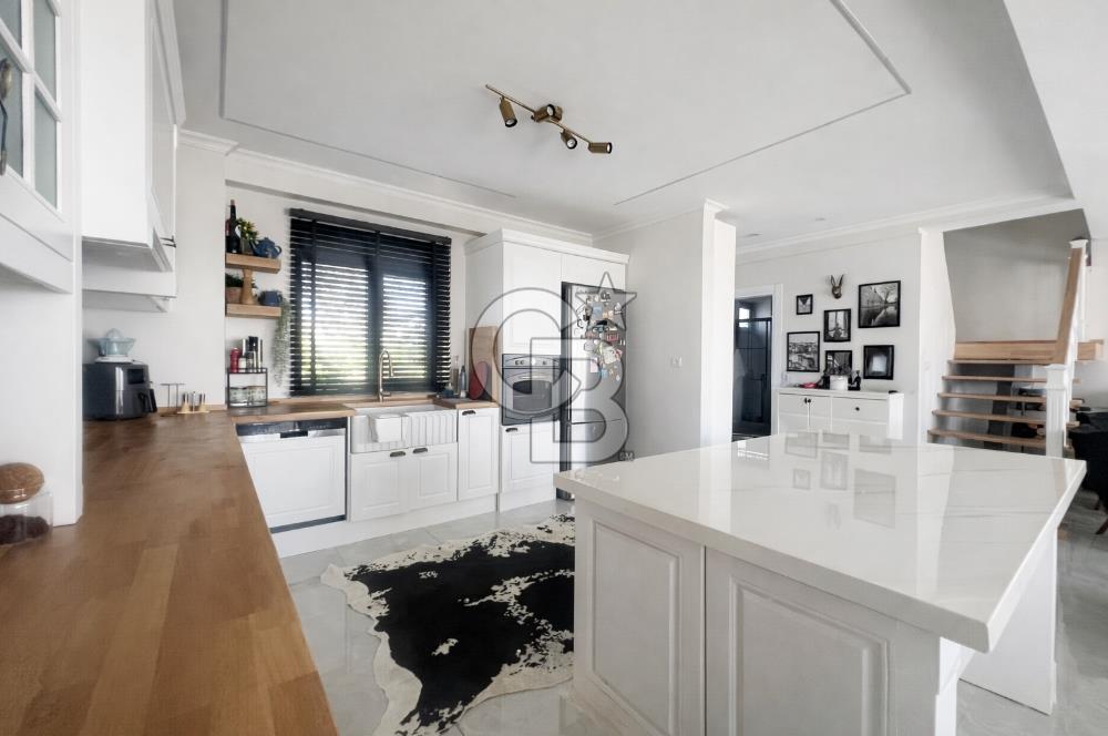 Çanakkale Çınarlı Köyünde Boğaz Manzaralı 3+1 Satılık Villa