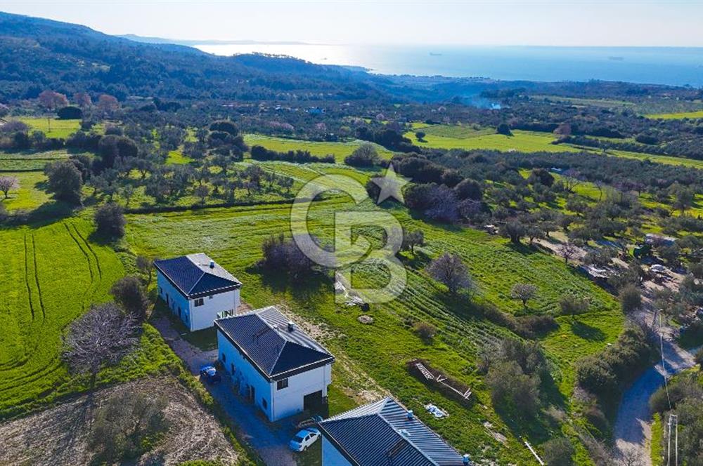Çanakkale Çınarlı Köyünde Boğaz Manzaralı 3+1 Satılık Villa