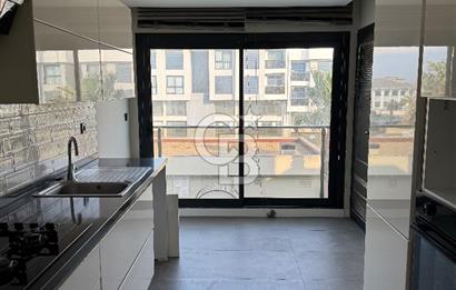 Görece Forbest Cadde 35 Sitesinde Satılık Lüks Daire 