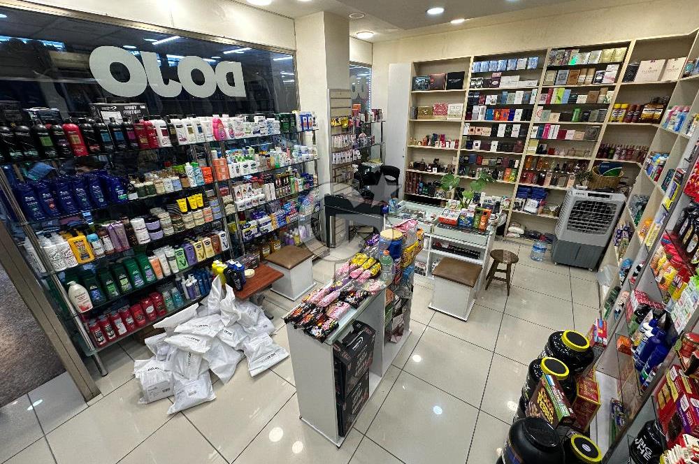 KIZILAY İZMİR CADDESİ AMERİKAN PASAJINDA GENİŞ KAFA DÜKKAN