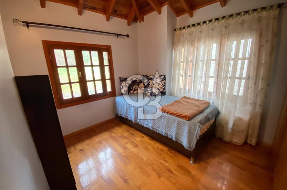 SAKARYA SÖĞÜTLÜ'DE SATILIK MANZARALI MÜSTAKİL TRİPLEKS VİLLA