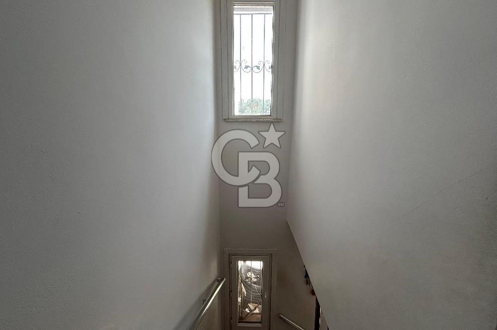 Ayvalık Küçükköy Mahallesin'de Satılık 3+1 Villa