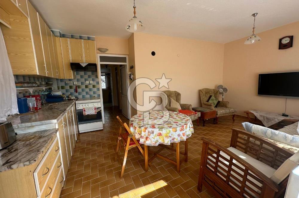 ÇANAKKALE GÜZELYALI DA 3 KATLI KOMPLE SATILIK BİNA