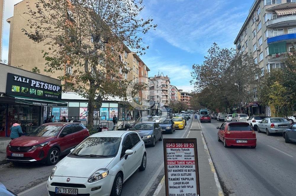 Cadde Üzeri, Kiracılı & Yüksek Arsa Paylı Satılık Dükkan!