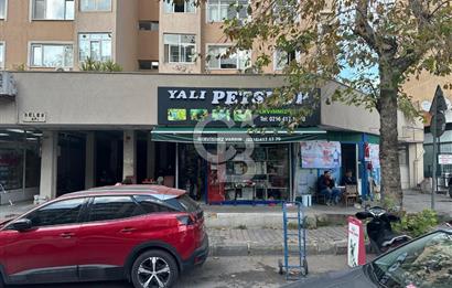 Cadde Üzeri, Kiracılı & Yüksek Arsa Paylı Satılık Dükkan!