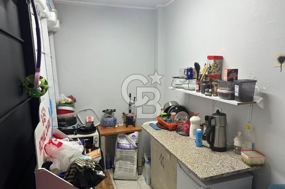 Cadde Üzeri, Kiracılı & Yüksek Arsa Paylı Satılık Dükkan!