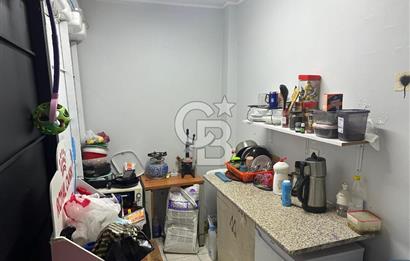 Cadde Üzeri, Kiracılı & Yüksek Arsa Paylı Satılık Dükkan!