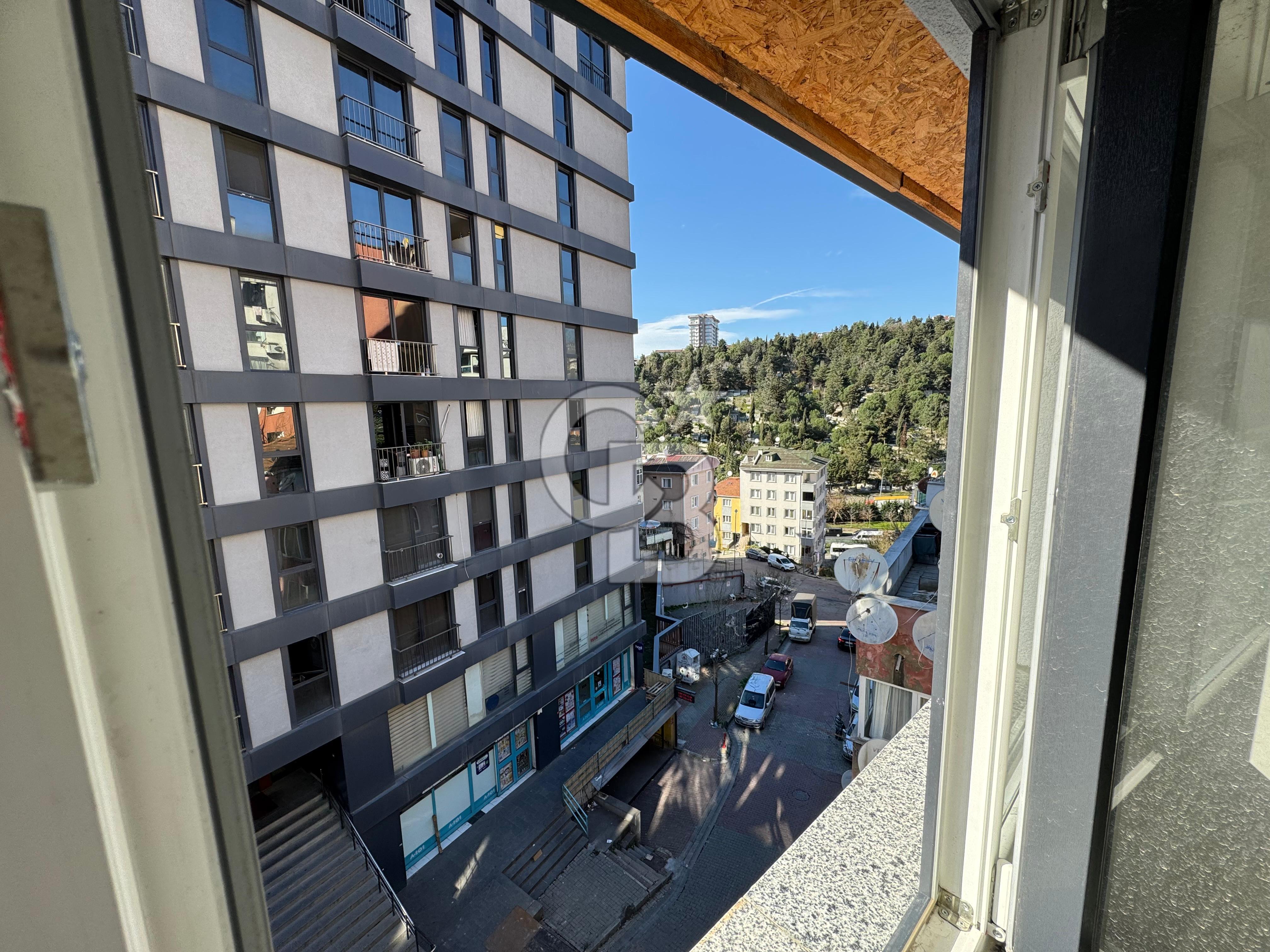 Kağıthane Çeliktepe'de Satılık 3+1 Çatı Katı Daire