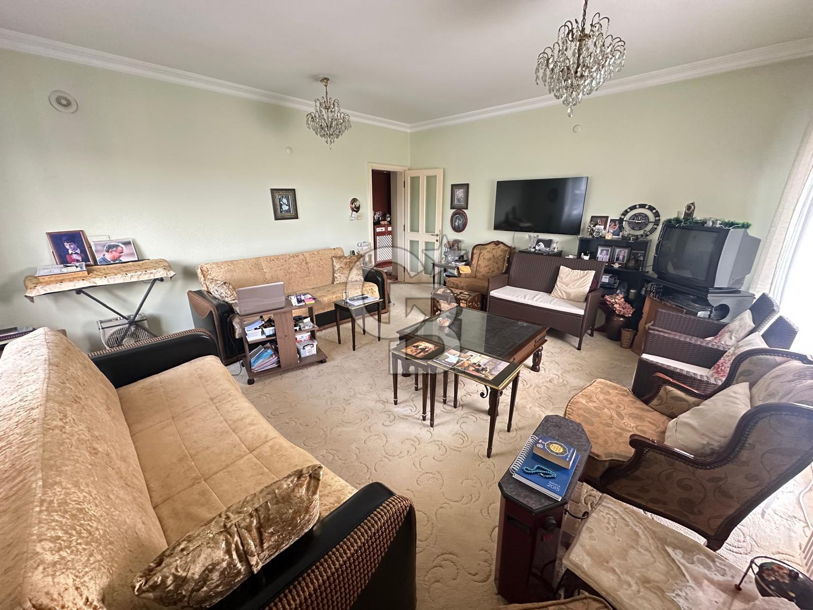 Bağbaşı Mah. Soylu Sitesi'nde 3+1 170M² Satılık Daire