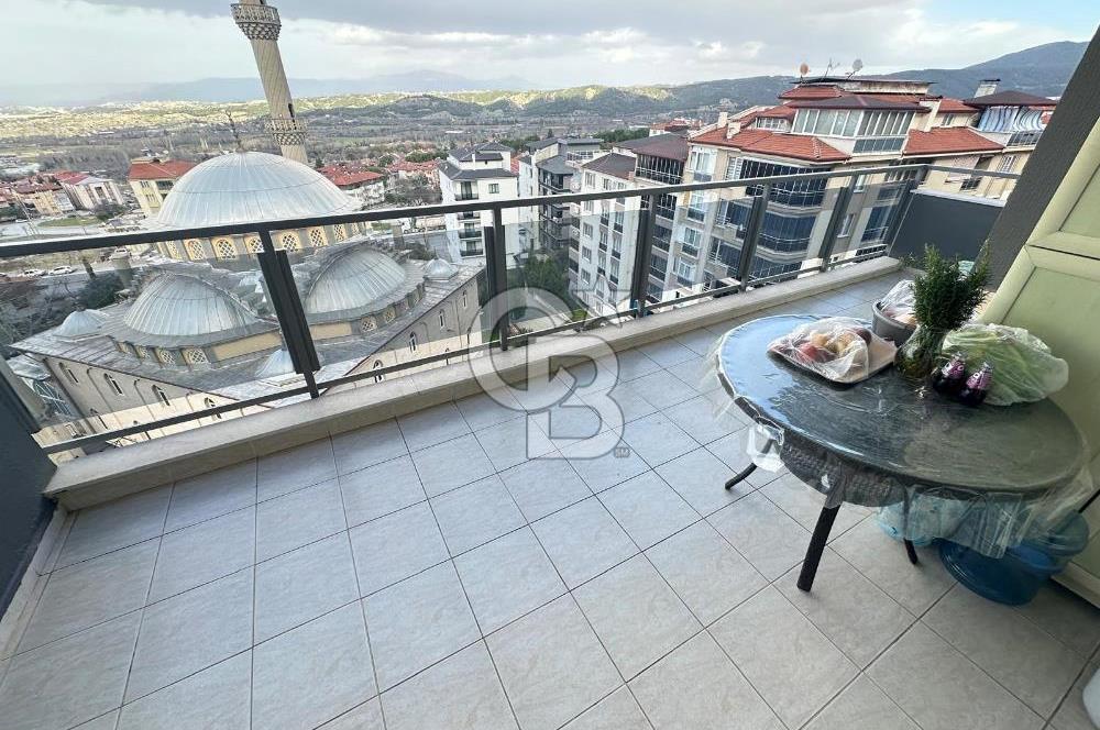 Bağbaşı Mah. Soylu Sitesi'nde 3+1 170M² Satılık Daire